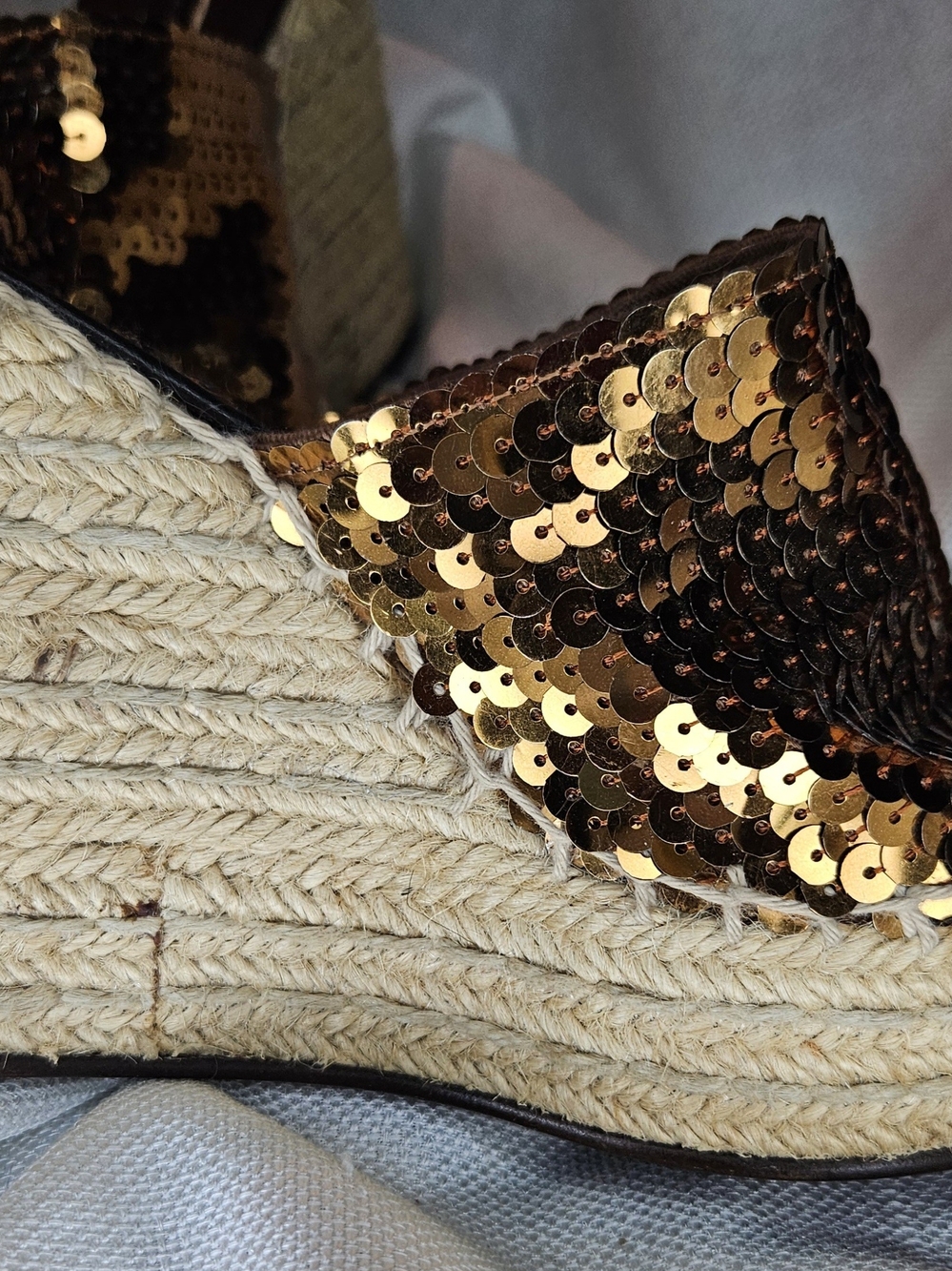 Marc Jacobs Gold Sequin Espadrille Wedge Slip-On size 6.5